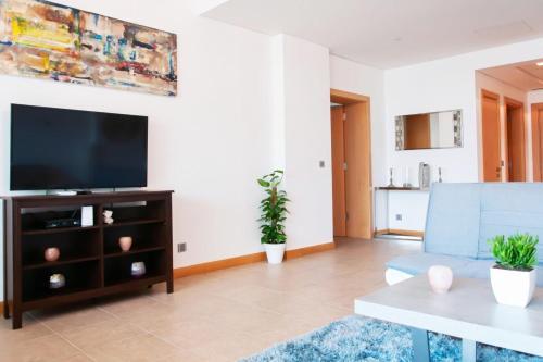 Apartamento Beachfront 1bd Sea View With Riva Beach Access