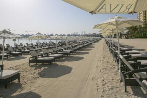 Apartamento Beachfront 1bd Sea View With Riva Beach Access