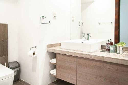 Apartamento Sophisticated 2br With Lush Interiors In Jvc
