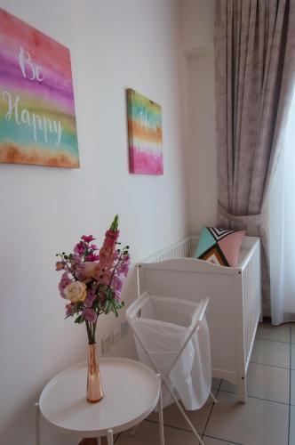 Apartamento Upgraded 2 Bd W Sea Views - Accommodates 6!
