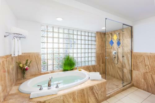 Hotel Cuisinart Golf Resort & Spa