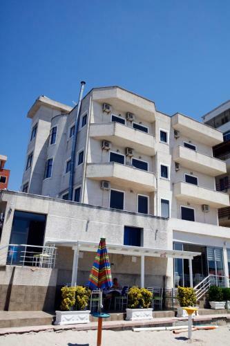 Hotel Tirona