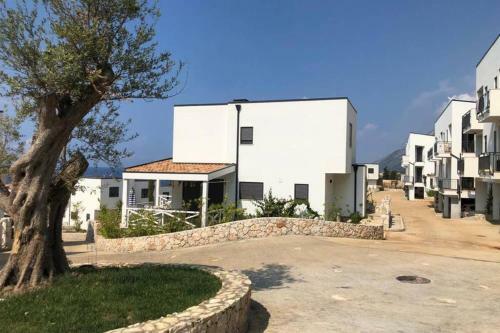 White Rocks - Spacious And Cute Apartment By The Sea