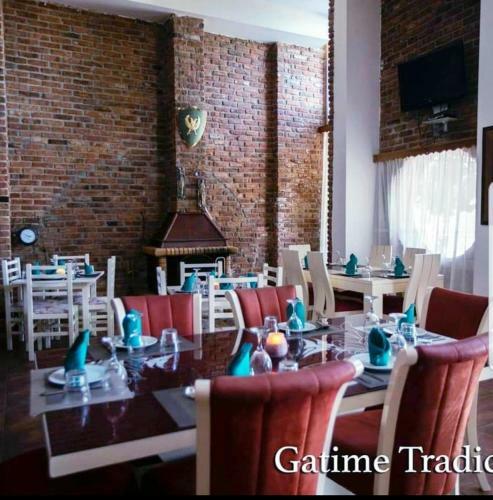 Hostal Room In Bb - Hotel Horizont - Liqeni Studio 05