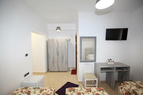 Hostal Room In Bb - Hotel Horizont -antena Room 03