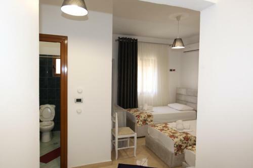 Hostal Room In Bb - Hotel Horizont -antena Room 03