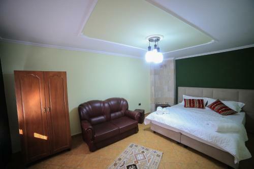 Kaloshi Villa