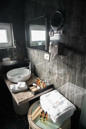 Hotel Montrelux Resort