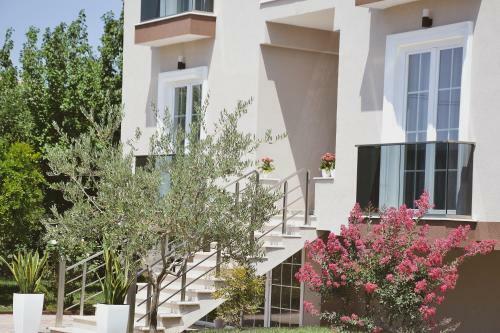 Airport Garden Hotel