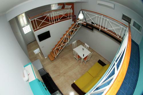 Crown Deluxe Apartments