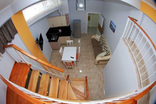 Crown Deluxe Apartments