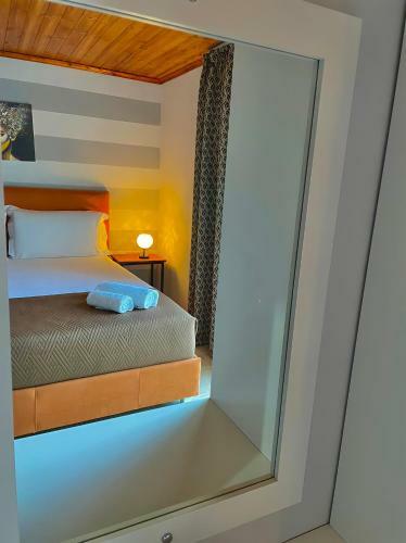 Crown Deluxe Apartments