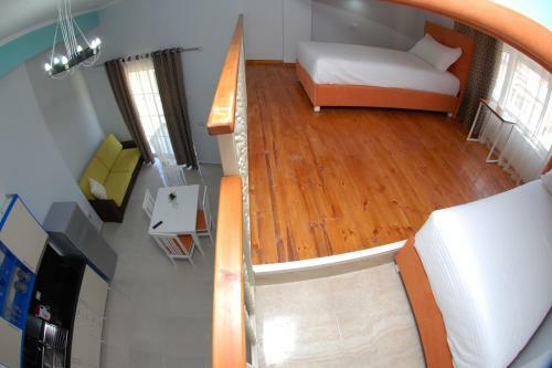 Crown Deluxe Apartments