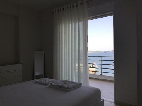 Marina Apartments - Seaview