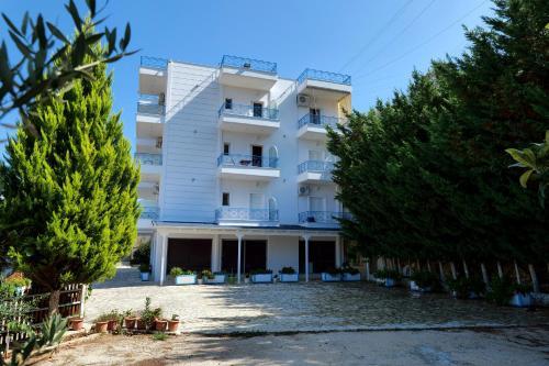 Stunning 2-bed Apartment In Sarande