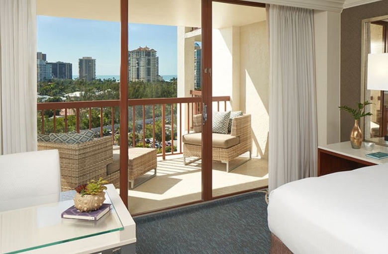 Hotel Naples Grande Beach Resort