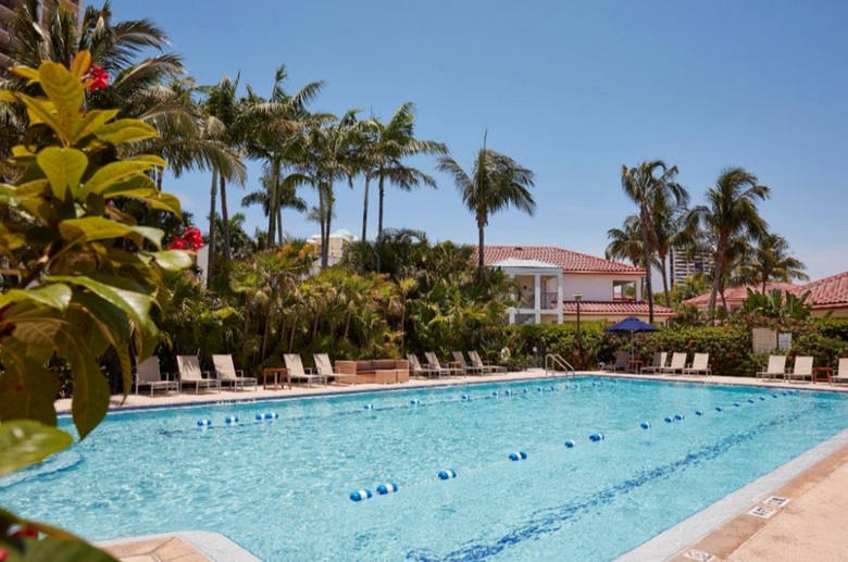 Hotel Naples Grande Beach Resort