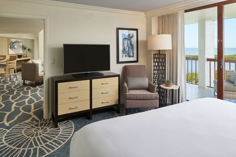 Hotel Naples Grande Beach Resort