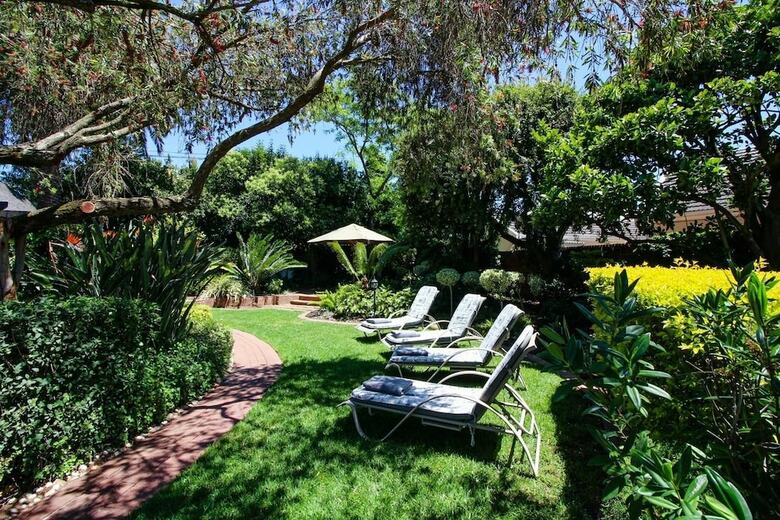 Bed & Breakfast Cape Village Lodge