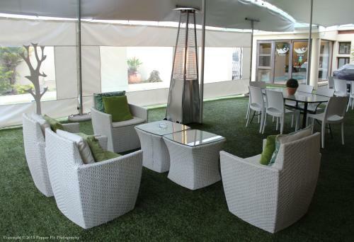Hotel Feathers Lodge