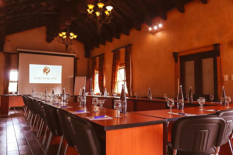 Hostal Casa Toscana Lodge