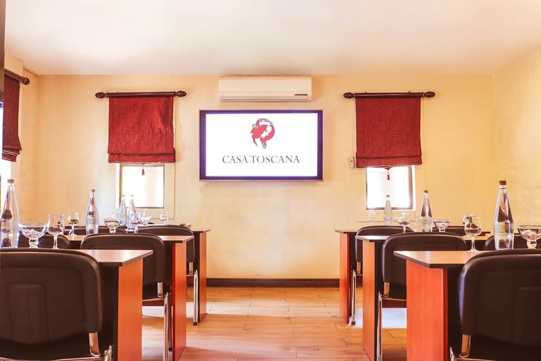 Hostal Casa Toscana Lodge