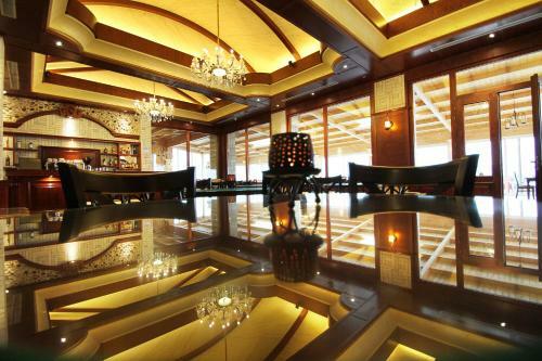Hotel Rolex