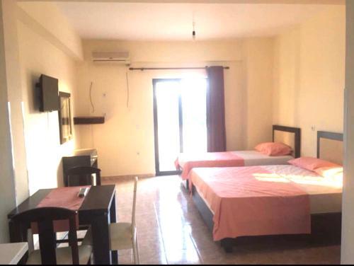 Hotel Rooms ?fourth Island?