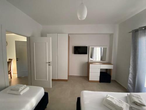 Violeta Apartments Yellow 1 Bedroom