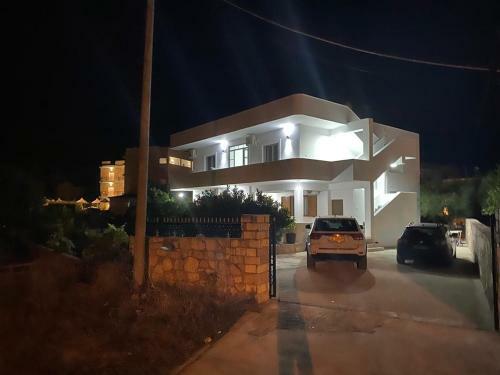 Violeta Apartments Yellow 1 Bedroom