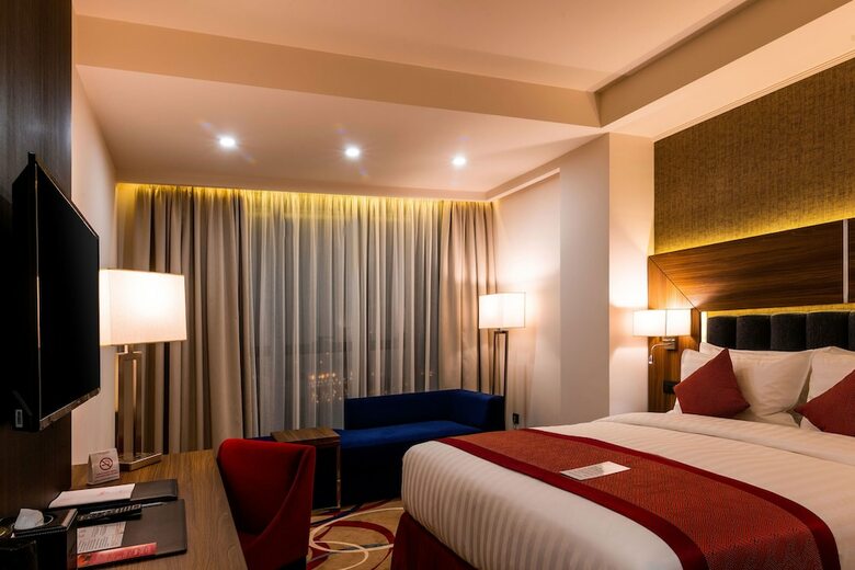 Ramada Hotel & Suites By Wyndham Yerevan