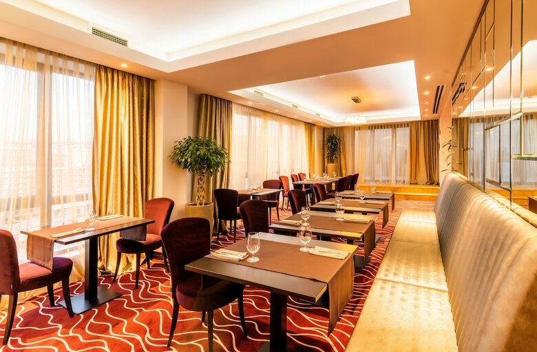 Ramada Hotel & Suites By Wyndham Yerevan