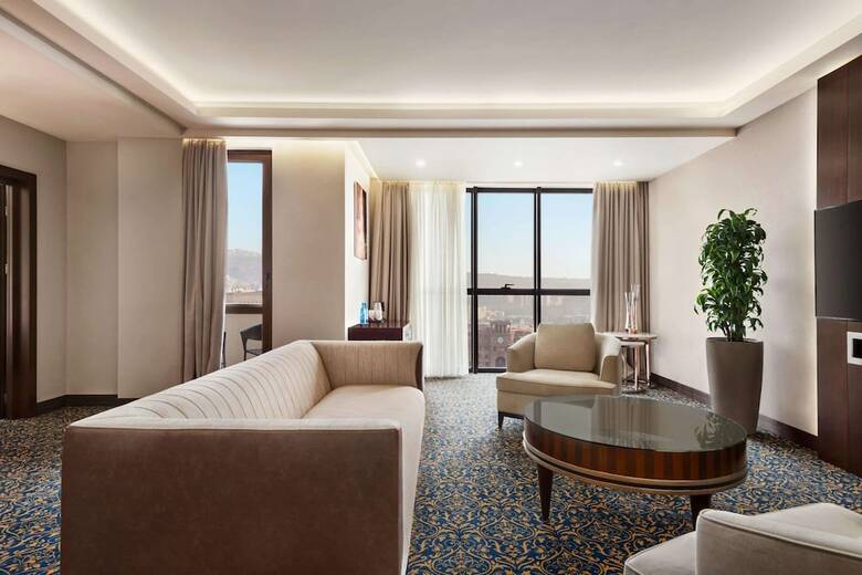 Ramada Hotel & Suites By Wyndham Yerevan