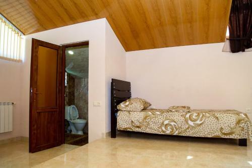 Hostal Cascade Sarmeni 33