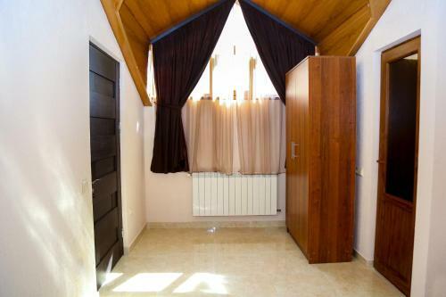 Hostal Cascade Sarmeni 33