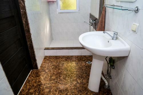 Hostal Cascade Sarmeni 33