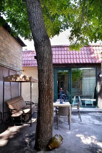 Retro Hostel & Tours