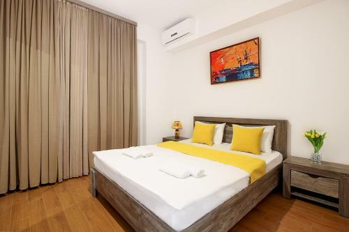 Apartments In Crystal Residence