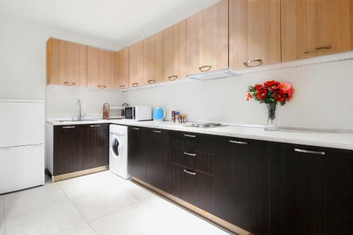 Apartments In Crystal Residence