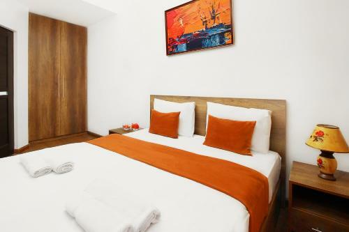 Apartments In Crystal Residence