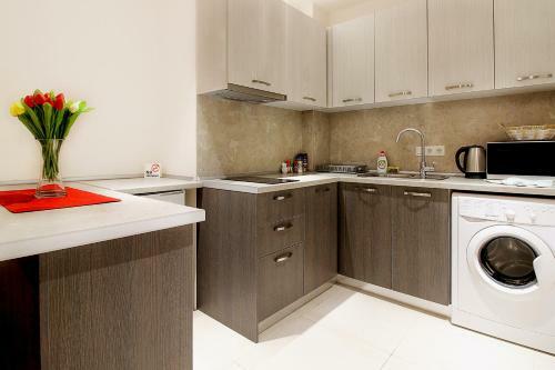 Apartments In Crystal Residence
