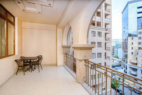 Stay Inn-royal Suite Apartments