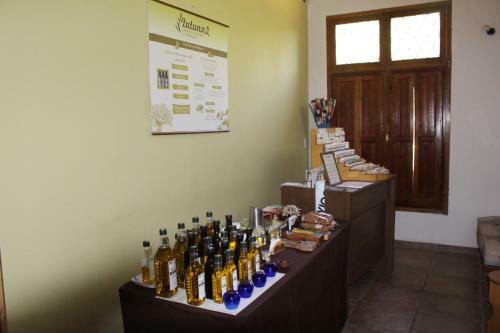 Caba�a En Olivar Centenario Agroecol�gico Tutuna
