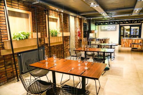 Hotel Eco Max