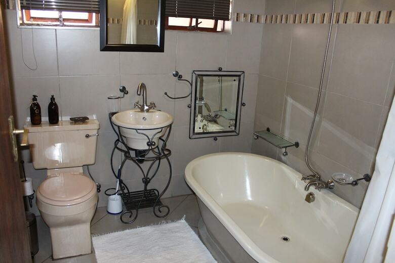 Hostal Foreigners Friend Guest House