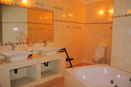 Apartamentos Palm Valley Inn