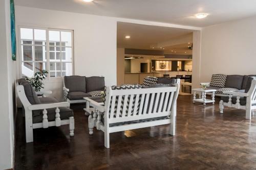 Hotel 376
