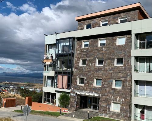 Modern Apartment With Incredible Mountain Views