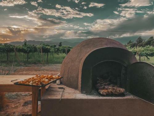 Tres Cruces Wine Lodge