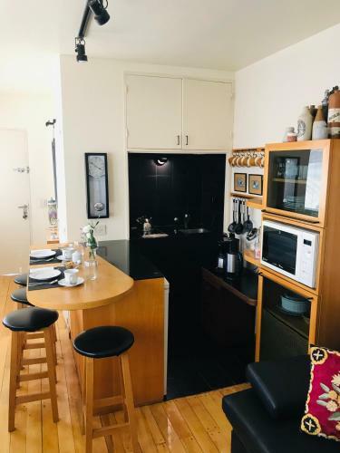 Apartamento Av Corrientes Con Estacionamiento